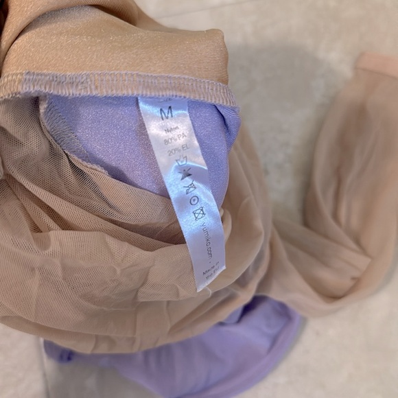 Yumiko Meagan leotard in Poem & Brule mesh with N-base trim. 3Q sleeves. Size M - Picture 3 of 4